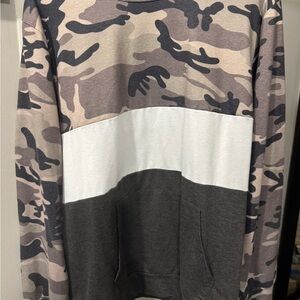 Camouflage Patterned Women's Sweater